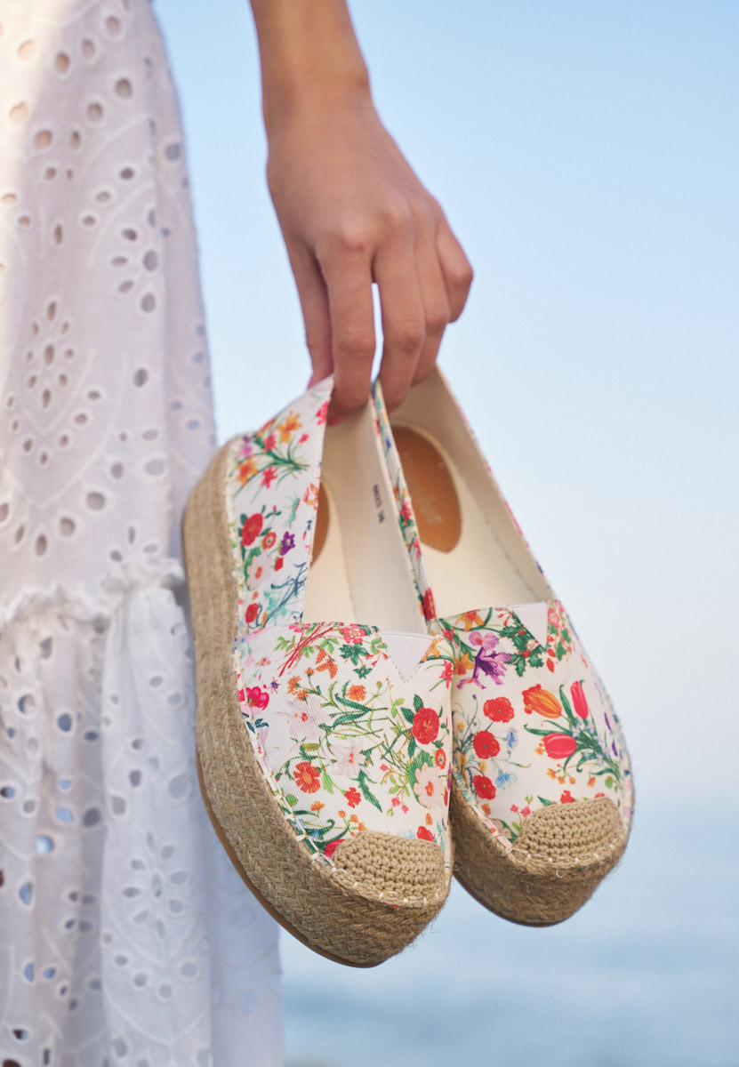 Biele espadrilky na platforme Laguna